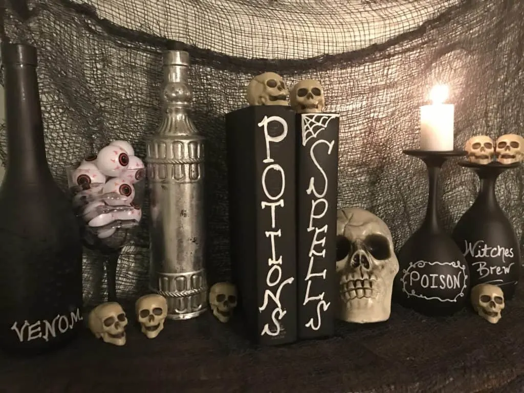Cheap DIY Halloween Party decor